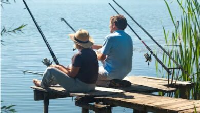 Photo of मछली पकड़ रहा था कपल, कांटे में फंसी ऐसी चीज़, झटके में चमकी किस्मत