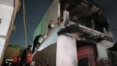Photo of गाजियाबाद: लोनी के दो मंजिला मकान में लगी भीषण आग
