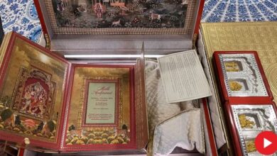 Photo of वाराणसी: बेहद खास है अनंत-राधिका की शादी का कार्ड, सोने व चांदी की नक्काशी