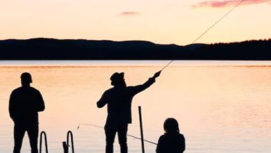 Photo of मछली पकड़ने के ल‍िए झील में फेंकी ‘जाल’, फंसी एक ऐसी चीज, देखकर आ गया सदमे में…