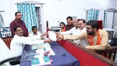 Photo of तेज आंधी-बारिश के बीच कमलेश शाह का नामांकन भरवाने पहुंचे सीएम मोहन