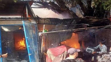 Photo of उत्तराखंड में काला रहा सोमवार, एक चिंगारी ने किया लाखों का नुकसान