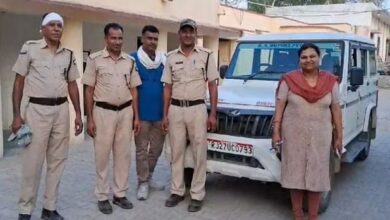 Photo of राजस्थान: अवैध खनन पर कार्रवाई करने पहुंची टीम पर माफियाओं का हमला