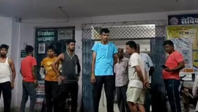 Photo of महाराजगंज में भाजपा समर्थक की हत्या, घर पर पार्टी का झंडा लगाया था