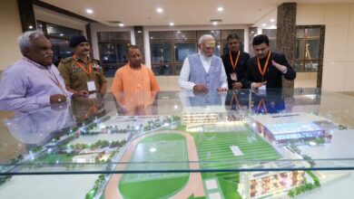 Photo of देर रात सिगरा स्टेडियम का औचक निरीक्षण करने निकले प्रधानमंत्री मोदी