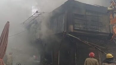 Photo of वसंत विहार मार्केट की एक दुकान में लगी आग