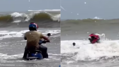Photo of स्कूटी लेकर समुद्र में उतर गया शख्स, थोड़ी देर ठीक चली फटफटिया, फिर हो गया खौफनाक हाल