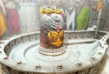 Photo of उज्जैन: द्वादशी की भस्मारती में त्रिपुंड लगाकर सजे बाबा महाकाल