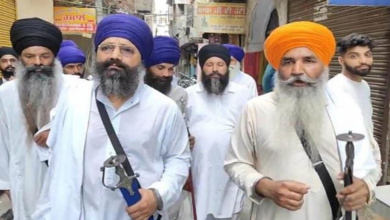 Photo of सचखंड श्री दरबार साहिब के पास बेअदबी, मौके पर पहुंची सिख जत्थेबंदियां…