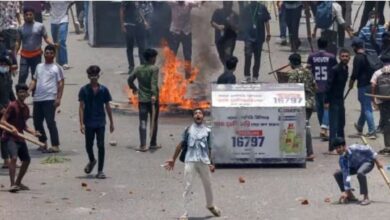 Photo of Bangladesh में नहीं थम रहा छात्रों का हिंसक प्रदर्शन, देखते ही गोली मारने का आदेश