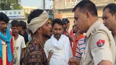 Photo of रोडवेज बस से टक्कर में जल खंडित; भड़के कांवड़ियों ने रोड़ किया जाम