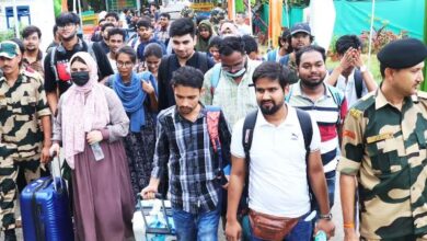 Photo of बांग्लादेश में पढ़ रहे 4500 से अधिक भारतीय छात्र स्वदेश लौटे