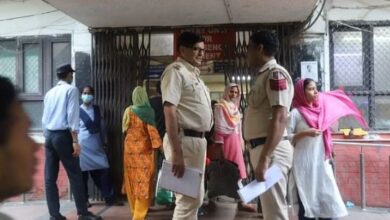 Photo of  दिल्ली के जीटीबी अस्पताल में गोलीबारी, 18 साल के बदमाश ने मरीज को मारी गोली