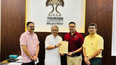 Photo of पर्यटन मंत्री नीतीश मिश्रा ने ताज सिटी सेंटर को पर्यटन नीति के तहत आशय पत्र सौंपा