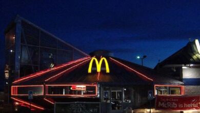 Photo of UFO की थीम पर बना है दुनिया का सबसे अजीब मैकडॉनल्ड्स