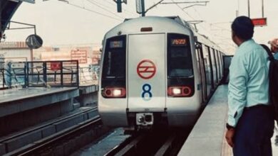 Photo of कश्मीरी गेट मेट्रो स्टेशन पर शख्स ने की आत्महत्या, टीबी की बीमारी से परेशान था कमल कुमार