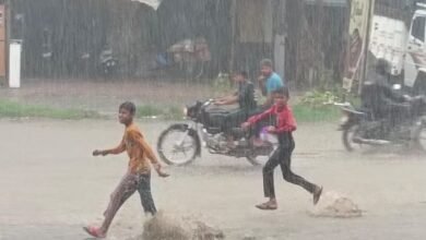 Photo of मसूरी में देर रात से हो रही बारिश थमी, दून समेत चार जिलों में येलो अलर्ट जारी