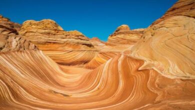Photo of दूसरी दुनिया नहीं, धरती पर ही मौजूद है ये जगह! चट्टानों पर बनी हैं लहरें