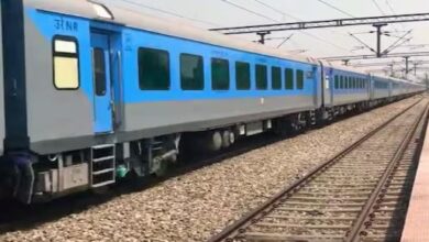 Photo of जब अचानक ट्रेन का मालिक बन गया एक किसान, रेलवे की एक गलती पड़ गई उस पर भारी