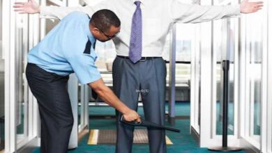 Photo of सुरक्षा घेरे से गुजरा शख्स, तभी पैंट की जेब में हुई हरकत, कस्टम अफसर की पड़ी नजर