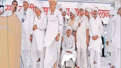 Photo of हरियाणा: लव मैरिज के खिलाफ नहीं खाप पंचायत, घर वालों की सहमति को बताया जरूरी