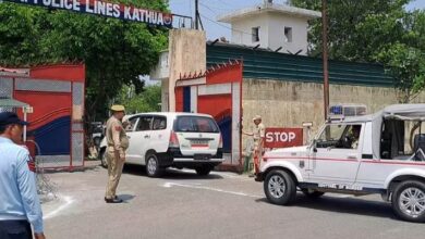 Photo of कठुआ में जम्मू-कश्मीर और पंजाब के DGP की बैठक, सर्जिकल ऑपरेशन के लिए जंगल में उतरे पैरा कमांडो
