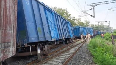 Photo of पटना में मालगाड़ी की छह बोगी पटरी से उतरी, रेलवे ने कई ट्रेनें कैंसिल की, कई के रूट भी बदले