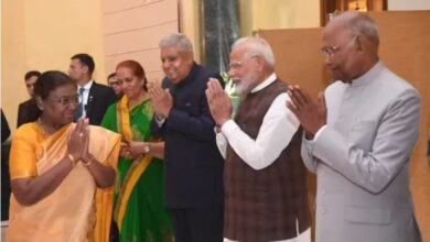 Photo of पीएम मोदी राष्ट्रपति के भोज में हुए शामिल, रक्षा मंत्री और मुख्य न्यायाधीश भी रहे मौजूद