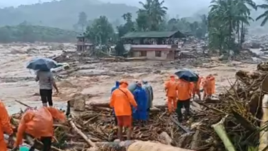 Photo of वायनाड में दो दिन बाद भी जारी है मलबे से शवों की तलाश