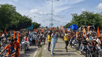 Photo of दिल्ली मेरठ एक्सप्रेसवे पर बाइक फिसलने से दो कांवड़ियों की मौत