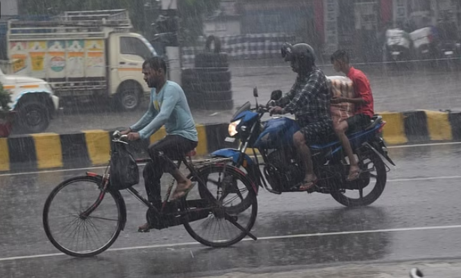 Photo of यूपी के इन जिलों में आज होगी भारी बारिश, मौसम विभाग का नया अपडेट