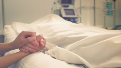 Photo of जिसे पाल-पोसकर किया बड़ा, उसी ने घोंटा गला, कमरे में गई दवा देने