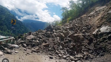 Photo of भारी बारिश के कारण मलबा गिरने से बद्रीनाथ नेशनल हाईवे बंद