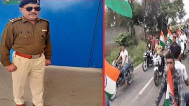 Photo of J&K में शहीद हुए CRPF इंस्पेक्टर का पैतृक गांव पहुंचा पार्थिव शरीर