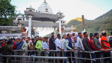 Photo of माता वैष्णो देवी: भूस्खलन से बाधित हिमकोटि मार्ग दूसरे दिन भी रहा बंद