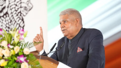 Photo of गोरखपुर: उपराष्ट्रपति ने कहा, 17 तक यूपी नाम से डर लगता था,सीएम योगी ने ‘डर’ को ही ‘डरा’ दिया!