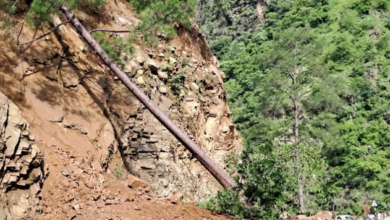 Photo of उत्तराखंड में राष्ट्रीय राजमार्गों पर 200 भूस्खलन जोन, पिथौरागढ़ में हालात ज्यादा गंभीर