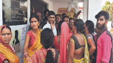 Photo of सारण में इलाज के दौरान बच्चे की मौत, आक्रोशित परिजनों ने डॉक्टर को बंधक बनाकर पीटा…