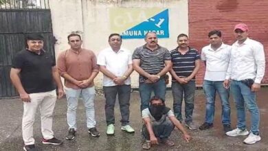 Photo of CIA ने गुप्त सूचना के आधार पर की कार्रवाई, 1 करोड़ की चरस के साथ 3 नाबालिग लड़कियों सहित 4 गिरफ्तार