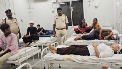 Photo of बौद्ध भिक्षुओं से भरी टूरिस्ट बस को अनियंत्रित हाइवा ने मारी टक्कर