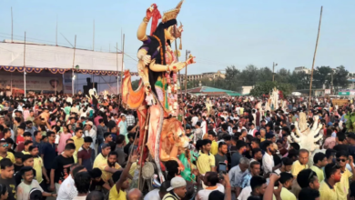 Photo of बांग्लादेश में मूर्ति विसर्जन जूलूस को बनाया निशाना, हिंदुओं पर ईंट-पत्थर से हमला