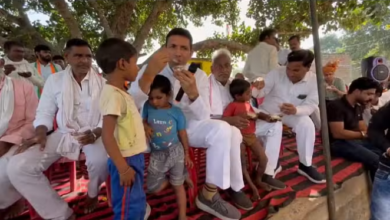 Photo of एमपी : जीतू पटवारी ने खाई बच्चों की जूठी रबड़ी, नाई की मांग पर टपरे में करवाई शेविंग