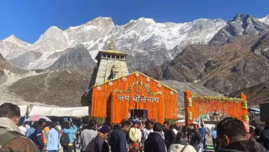 Photo of रुद्र प्रयाग : दस क्विंटल फूलों से सजाया केदारनाथ मंदिर