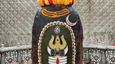 Photo of भस्मारती में त्रिपुंड, सूर्य, चंद्र और मुकुट लगाकर सजे बाबा महाकाल