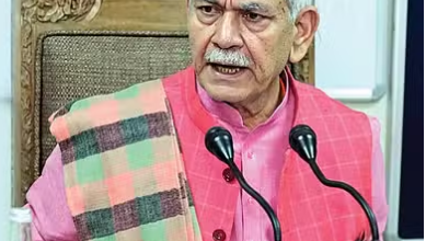 Photo of श्रीनगर में ग्रेनेड हमले के बाद LG ने अधिकारियों संग की बैठक