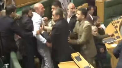 Photo of जम्मू कश्मीर विधानसभा में 370 मुद्दे पर आज फिर हंगामा