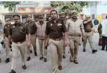 Photo of यूपी: मीरापुर में मतदान के बीच हुआ हंगामा, पुल‍िस पर पथराव