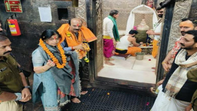 Photo of नवागत डीजीपी कैलाश मकवाना पहुंचे महाकाल के दरबार