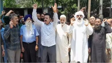 Photo of कश्मीरी विस्थापित मुस्लिम ने राशन व राहत राशि नहीं मिलने पर किया प्रदर्शन