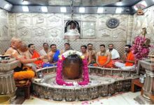 Photo of शृंगार सामग्री से सजकर बाबा ने भक्तों को दिए दर्शन